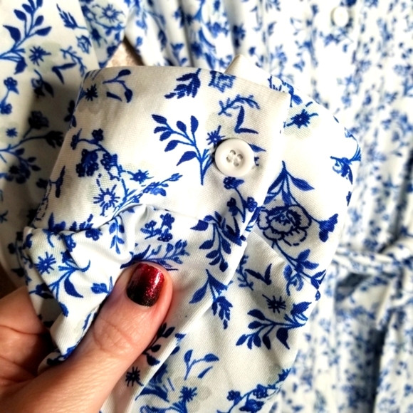 LuLaRoe BNWT S Ellie shirt dress - white blue floral 💙 - Picture 7 of 16